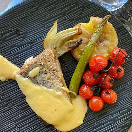 Le Petit Bleu D'hotes Bed and Breakfast Bourg-de-Visa