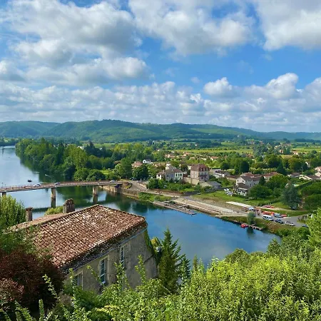 Alojamento de Acomodação e Pequeno-almoço Le Petit Bleu D'hôtes Bourg-de-Visa
