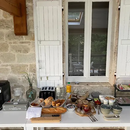 Le Petit Bleu D'hotes