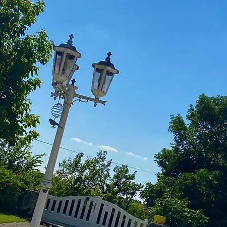 Le Petit Bleu D'hotes