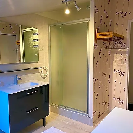 Le Petit Bleu D'hotes Bed and Breakfast Bourg-de-Visa