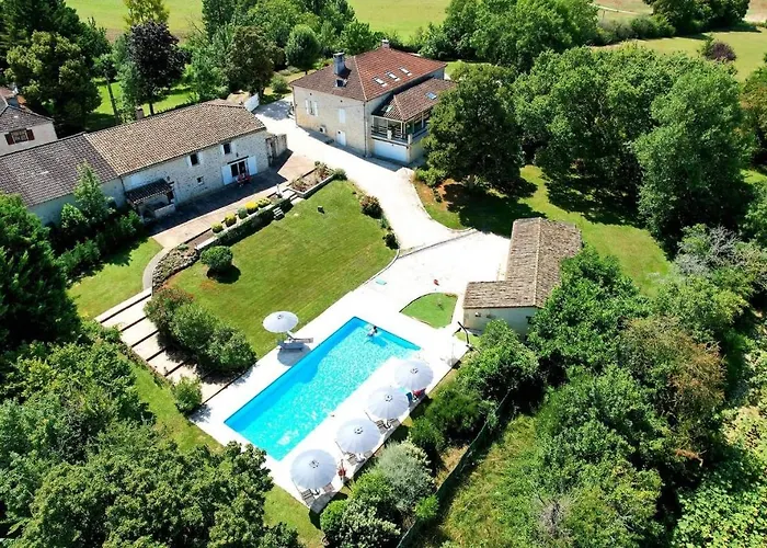 ベッド・アンド・ブレックファスト Le Petit Bleu D'hotes