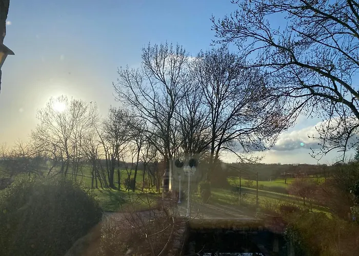 Le Petit Bleu D'hotes ベッド・アンド・ブレックファスト 4*