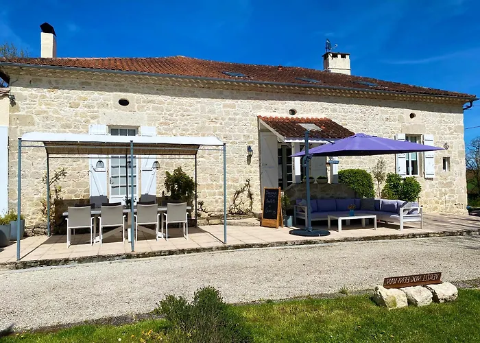 Le Petit Bleu D'hotes 4* Bourg-de-Visa