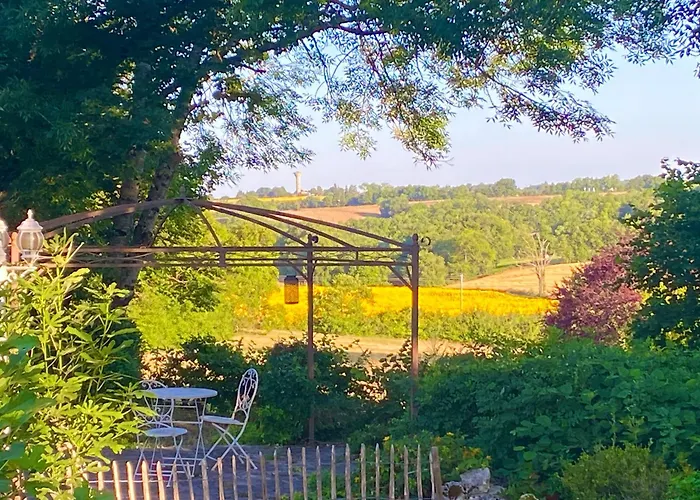 Le Petit Bleu D'hotes